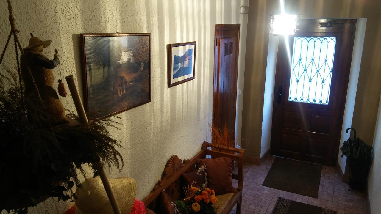 Hostal Ekaitza Lesaka Exterior photo